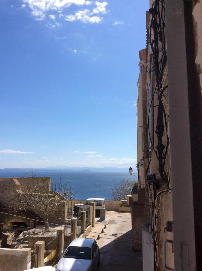 Au Coeur De La Cite Medievale Avec Petite Vue Mer ボニファシオ エクステリア 写真
